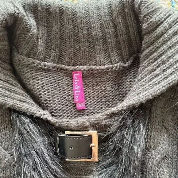 Y2K Grey Knit faux fur trim sleeveless cadigan vest - Picture 7 of 8